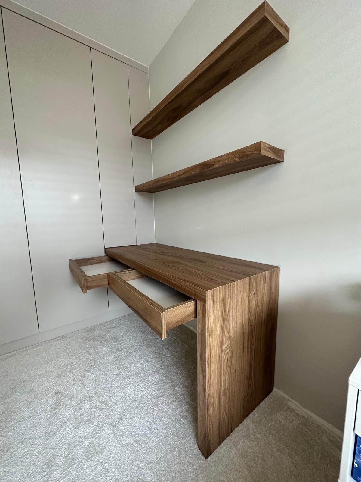 Büro / Çalışma Masaları