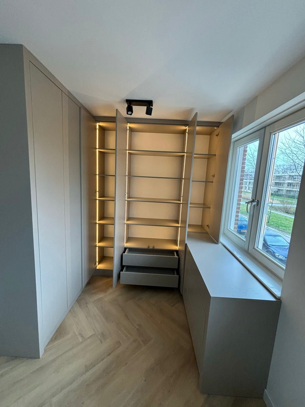 Premium özel gardırop tasarımı